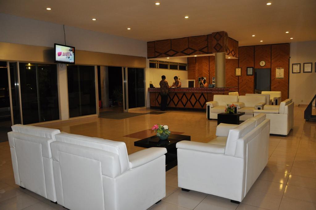 Patra Comfort Parapat Exterior photo